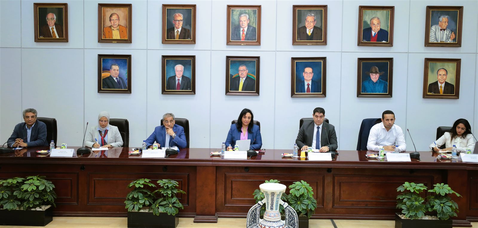 وزير السياحة والآثار 