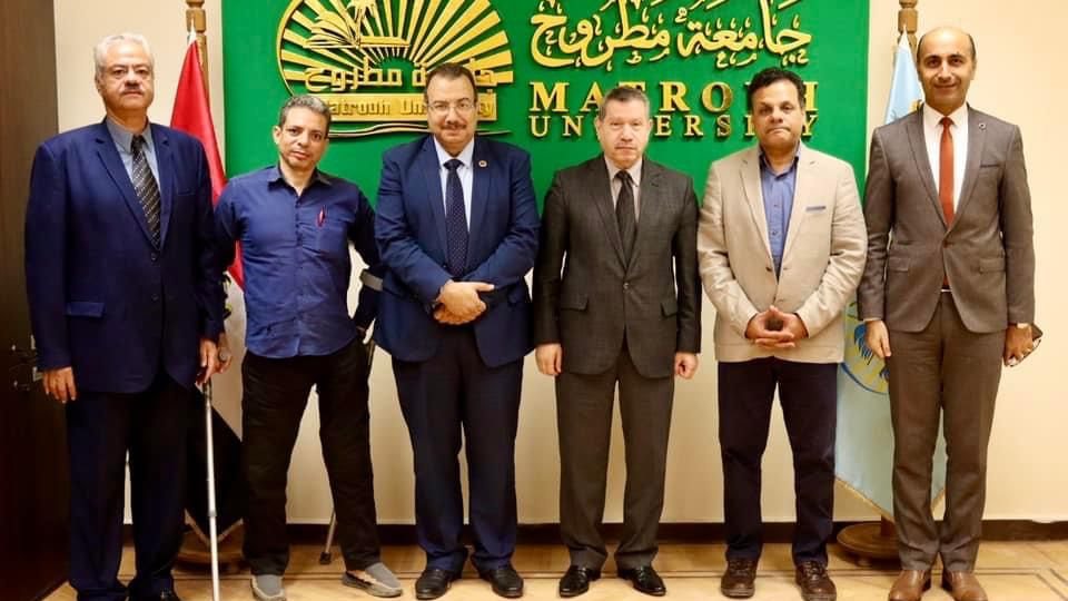رئيس جامعة مطروح يستقبل لجنة المجلس الأعلى للجامعات 