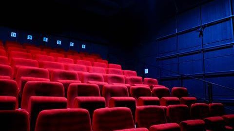 معلومة على الهامش.. أمريكا تخفض أسعار تذاكر السينما لهذا الس