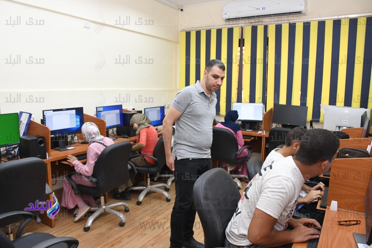 دورات تدربيه للطلاب المكفوفين المرشحين للالتحاق بجامعة عين شمس