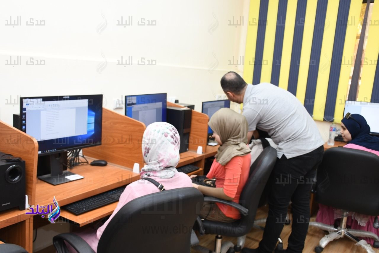 دورات تدربيه للطلاب المكفوفين المرشحين للالتحاق بجامعة عين شمس