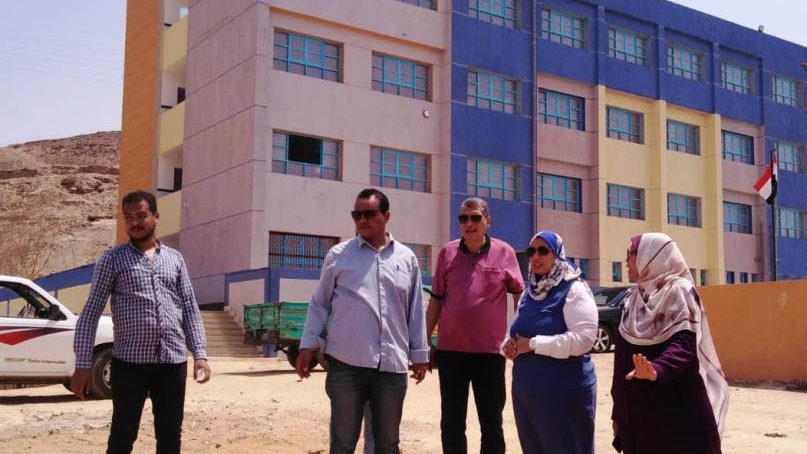 نائبة محافظ أسوان تتابع استعدادات المدارس للعام الدراسى 