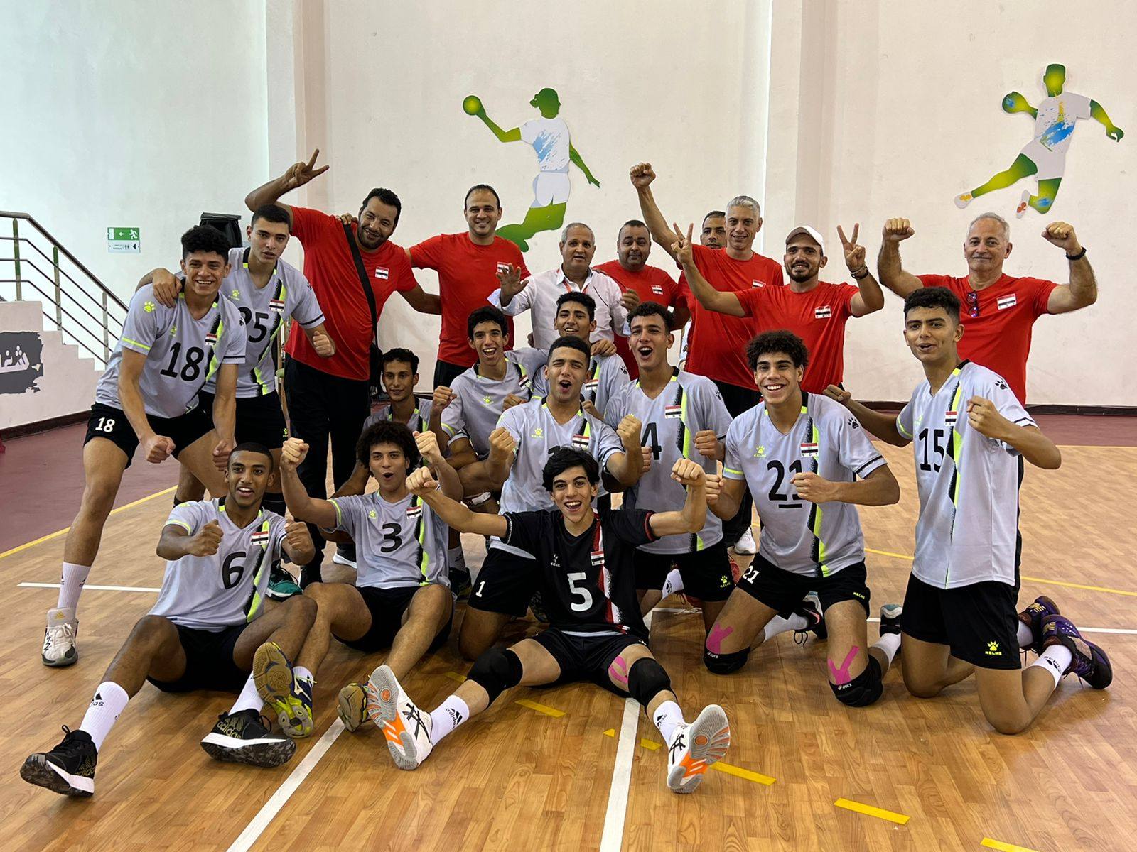منتخب ناشئي الطائرة 