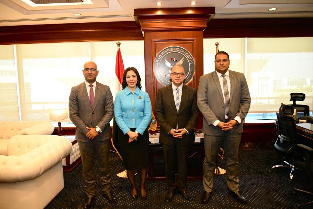 وفد "التنسيقية" يلتقي رئيس "الرقابة المالية"