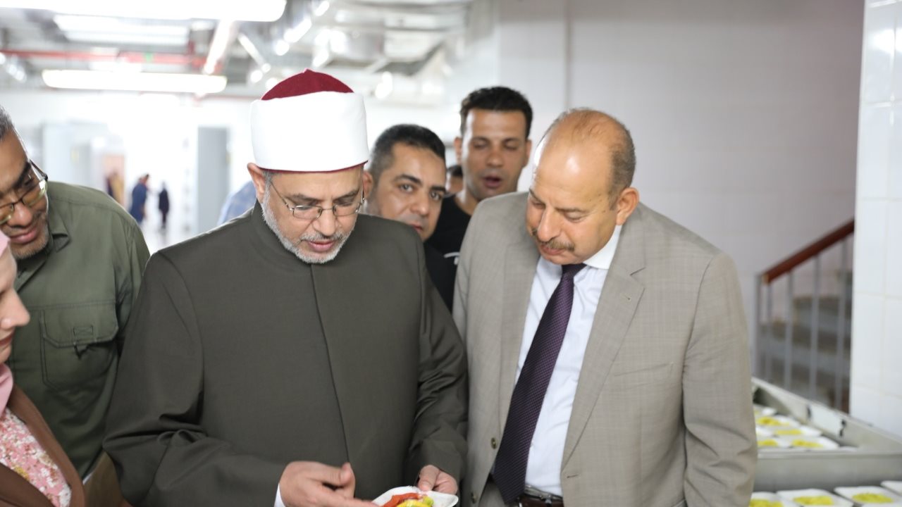 جولة تفقدية لرئيس جامعة الأزهر