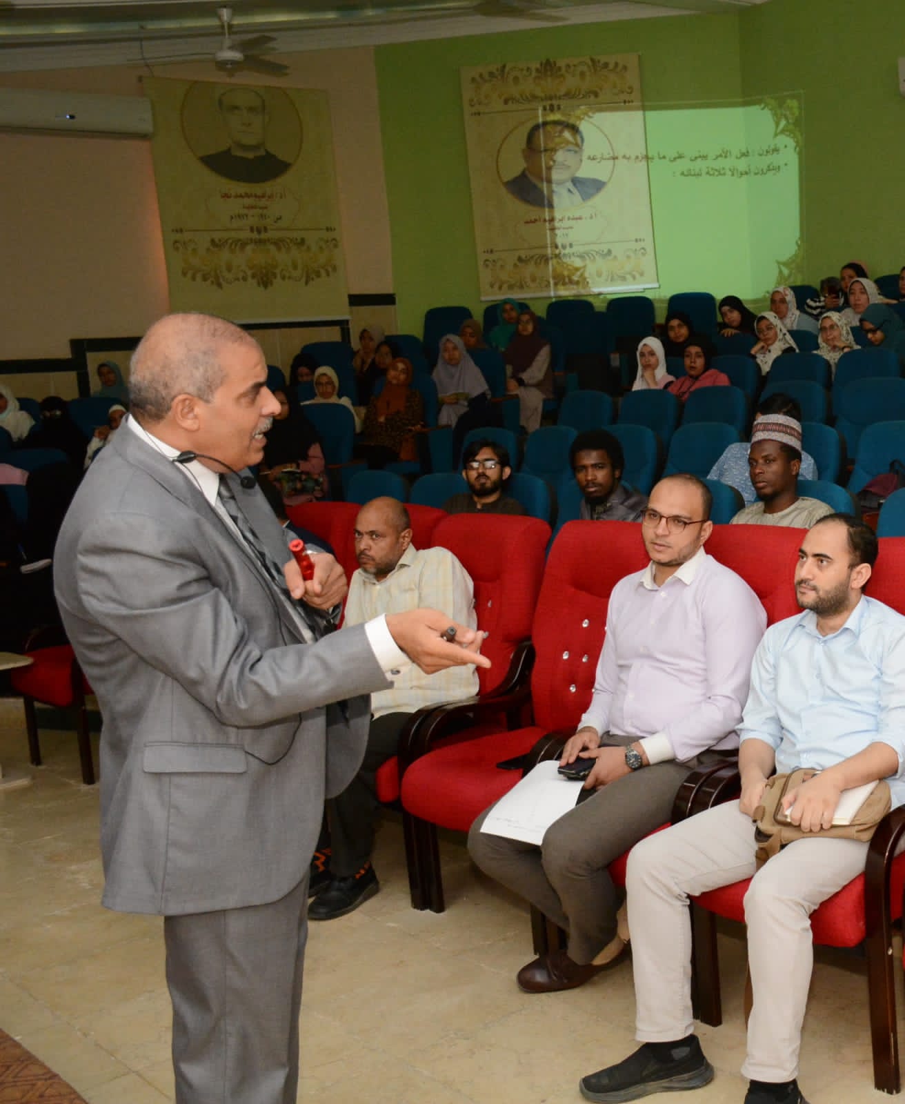 رئيس جامعة الأزهر 