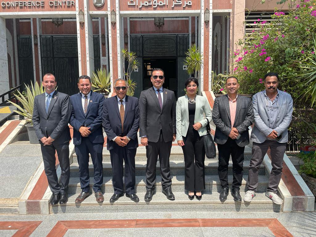 "التنسيقية" تشارك في معسكر قادة المستقبل لطلاب جامعة القاهرة