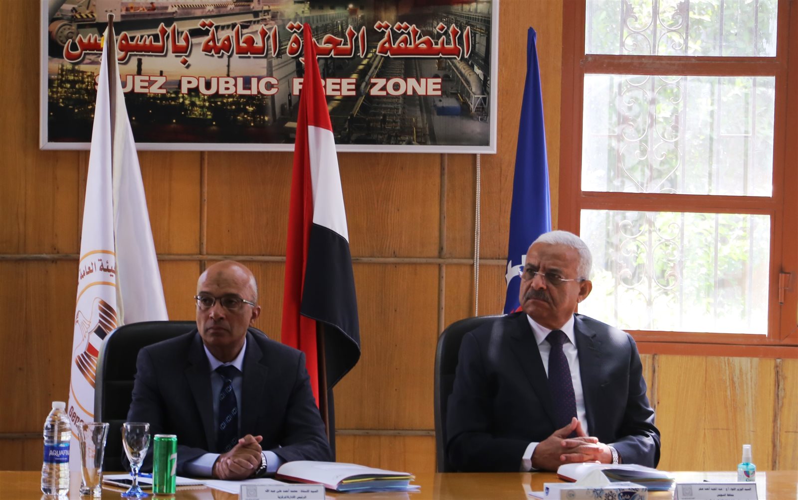اجتماع محافظ السويس 