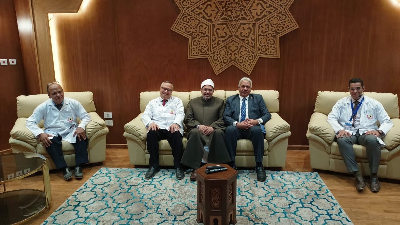رئيس جامعة الأزهر 