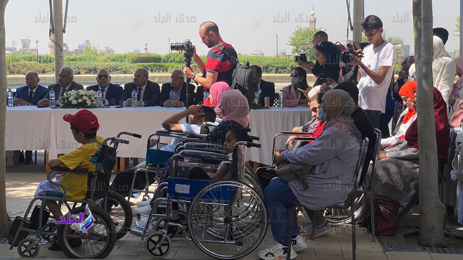 محافظ القاهرة يسلم أجهزة تعويضية لعدد من أصحاب الهمم