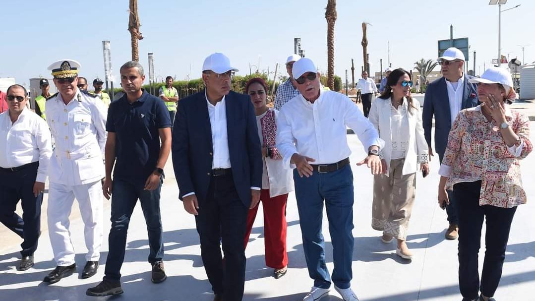 فودة يشرح لرئيس الوزراء 