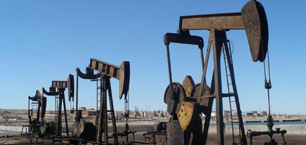 اكتشاف النفط