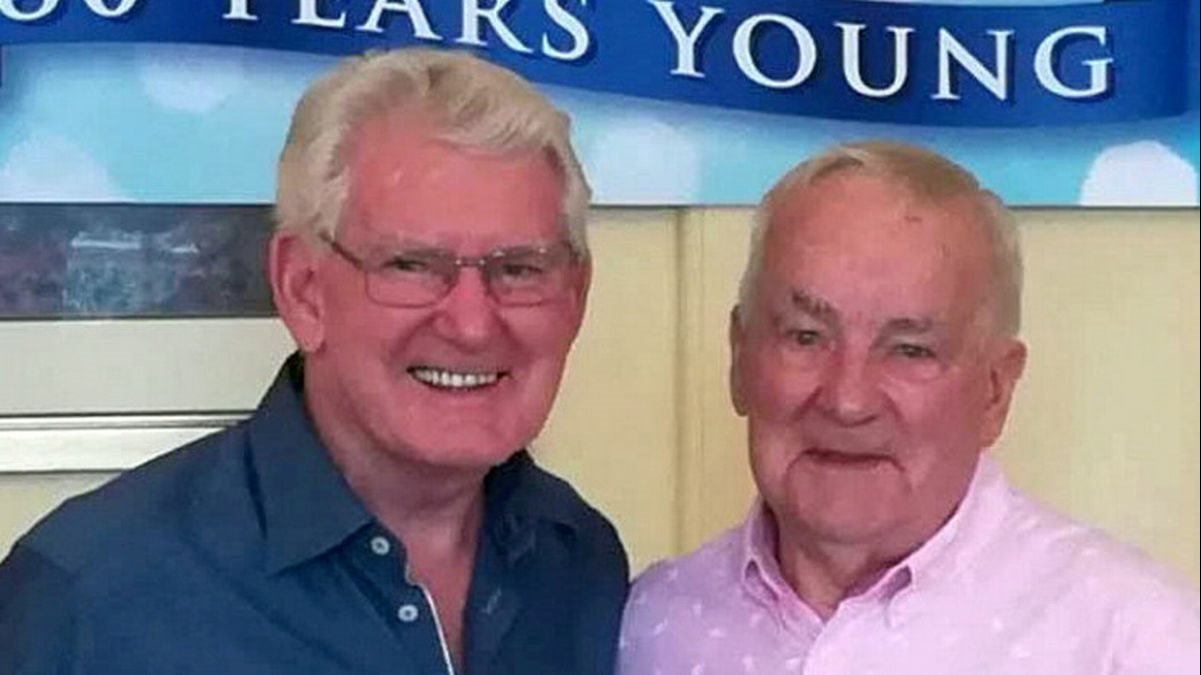 شقيقين يلتقون بعد 77 عاما