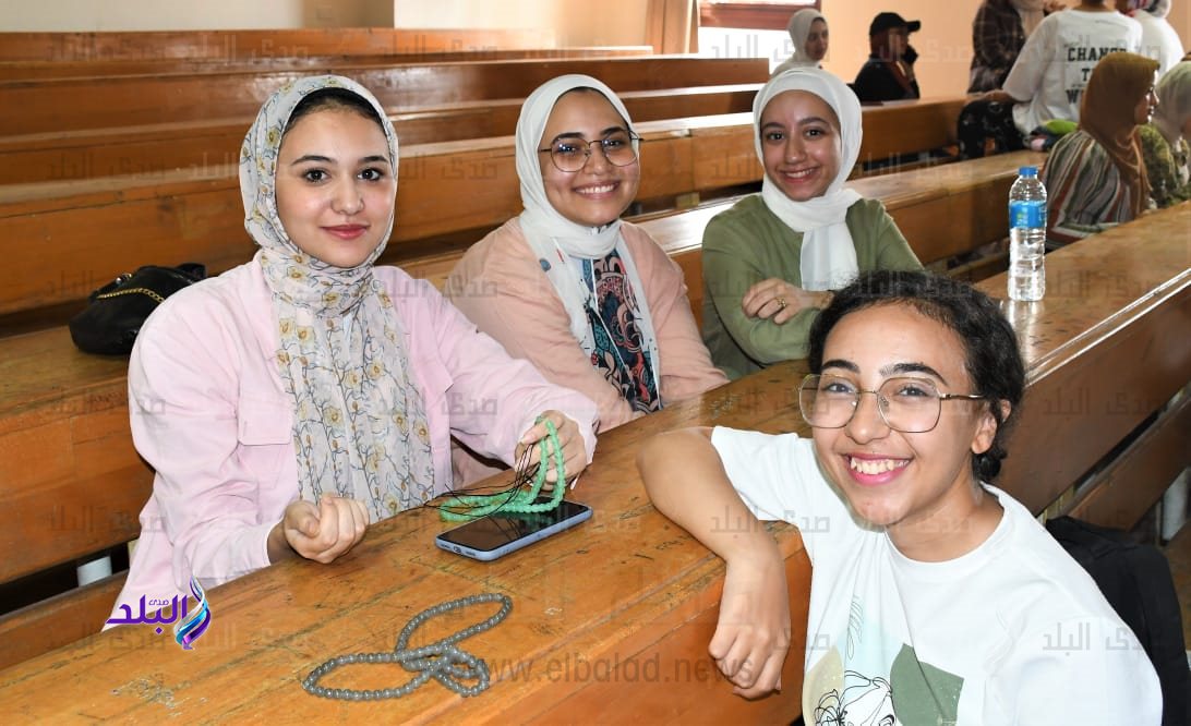 فعاليات ورشة الحرف اليدوية بألسن عين شمس