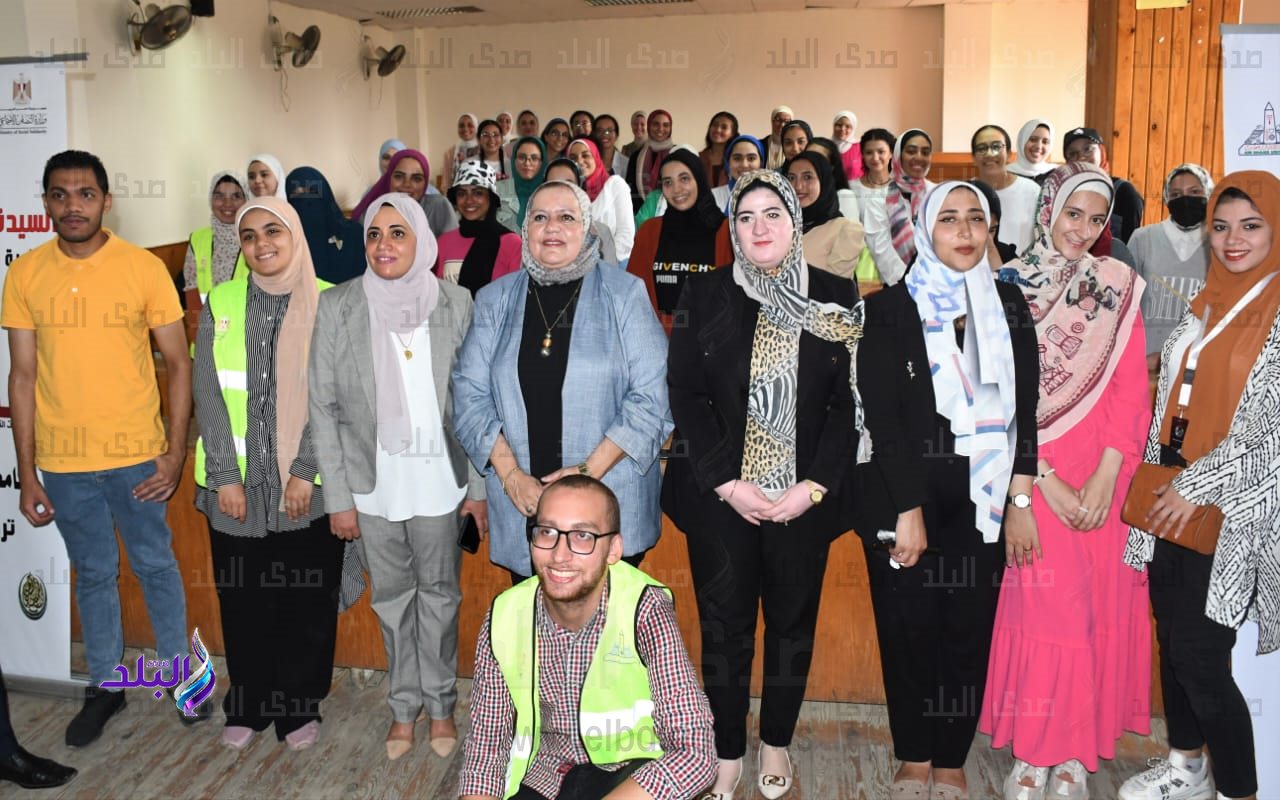 فعاليات ورشة الحرف اليدوية بألسن عين شمس