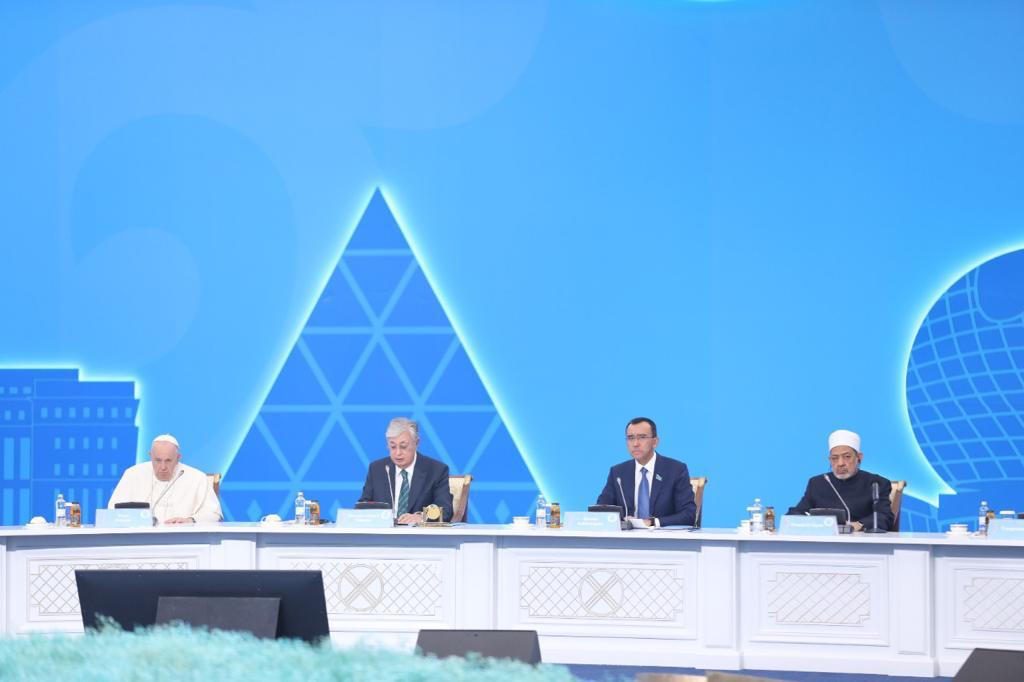 شيخ الأزهر في فعاليات مؤتمر قادة الأديان