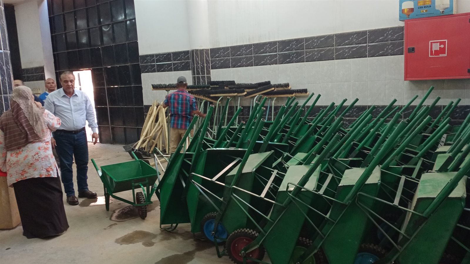 معدات نظافة جديدة 