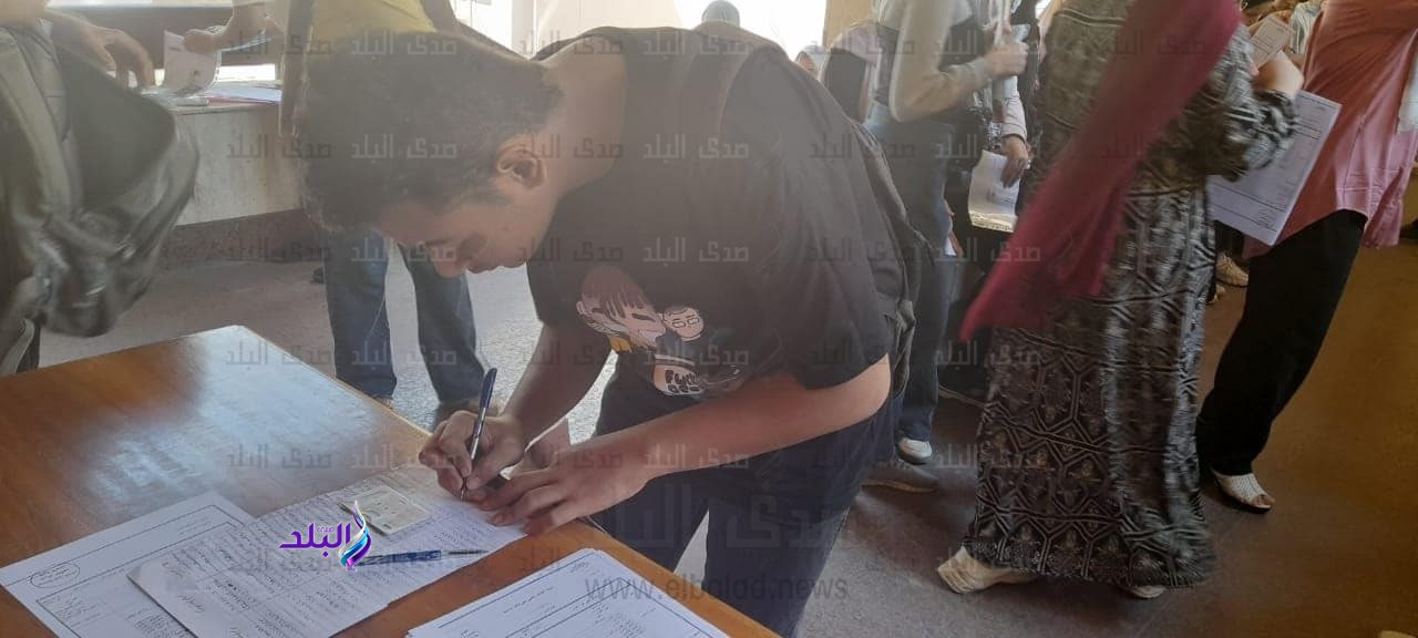 أعمال الكشف الطبي للطلاب الجدد بجامعة عين شمس 