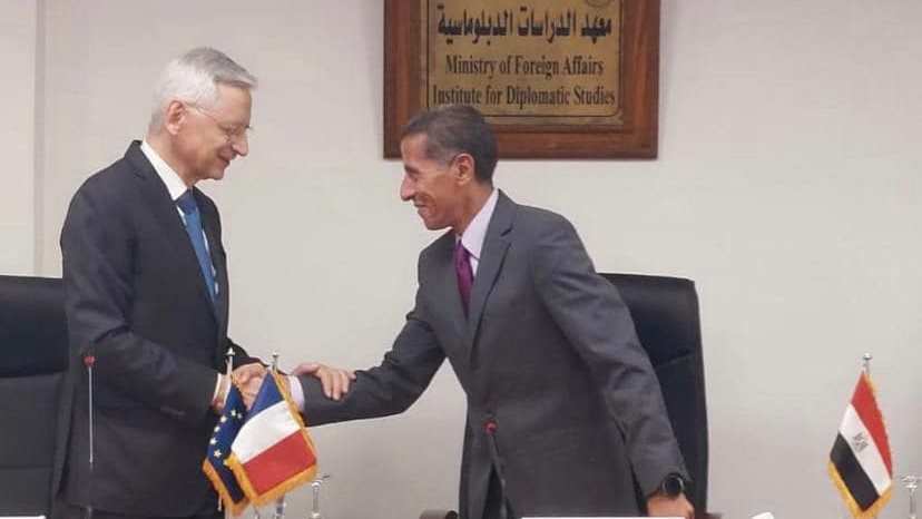 مدير معهد الدراسات الدبلوماسيةوالمستشار الثقافي بسفارةفرنسا