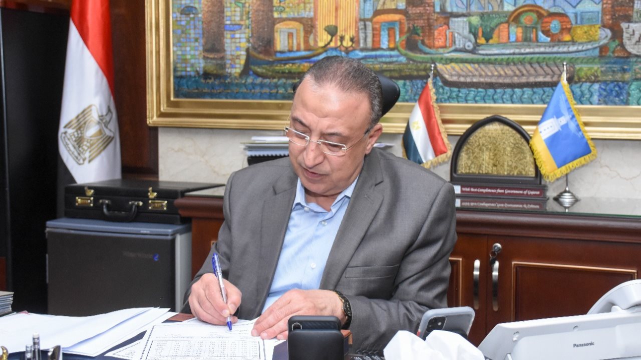 محافظ الإسكندرية اللواء محمد الشريف