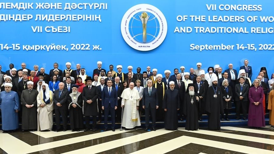 ختام أعمال مؤتمر قادة الأديان العالمية والتقليدية