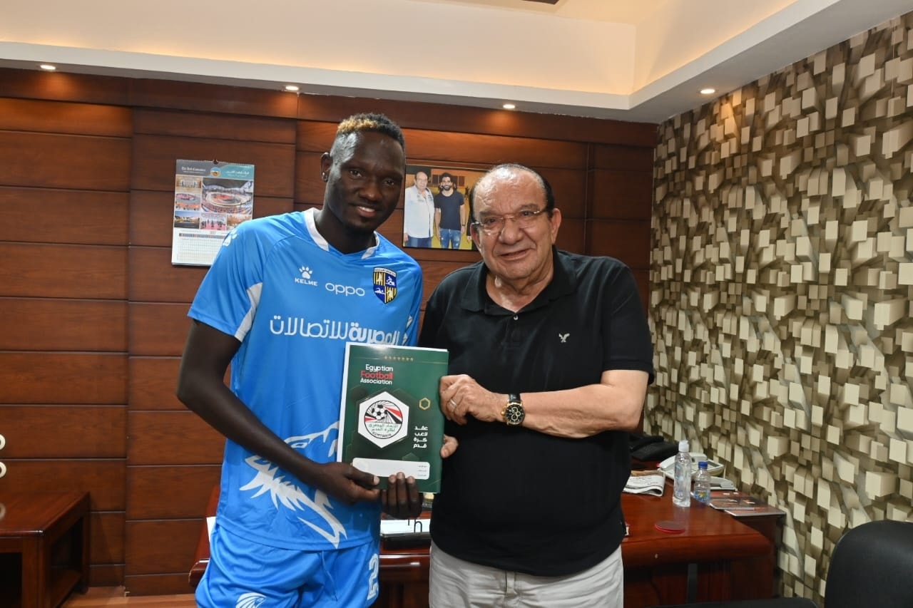 المقاولون العرب يتعاقد مع كابتن منتخب أوغندا ونجم مازيمبي