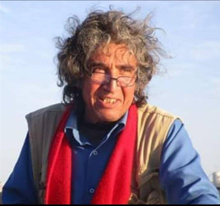 الفنان التشكيلي احمد الجنايني