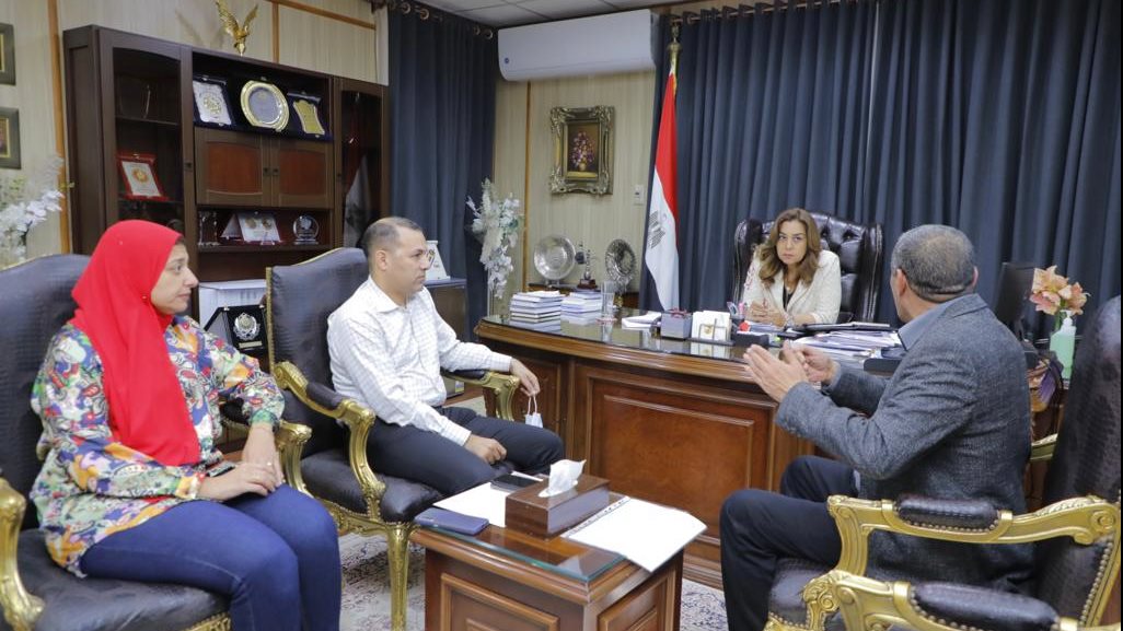 منال عوض محافظ دمياط