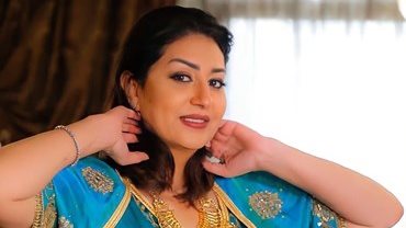 الفنانة وفاء عامر