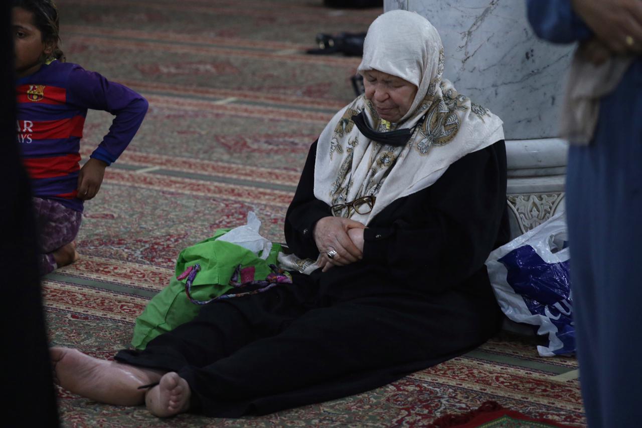 حكم النوم أثناء خطبة الجمعة