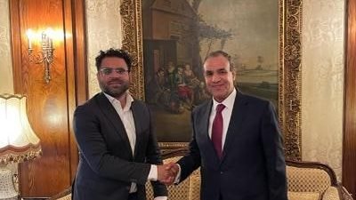 السفير عبدالعاطي يلتقي مع توم فانديندريس