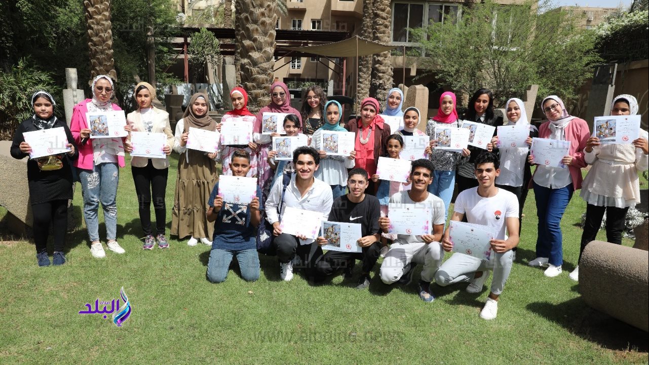 "التعليم" تكرم الطلاب الفائزين في مسابقتى "آدم حنين"  و"قريت