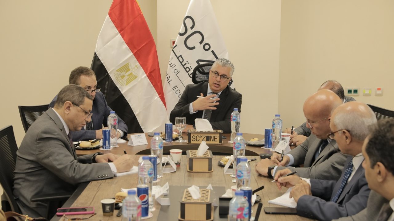 خلال الاجتماع