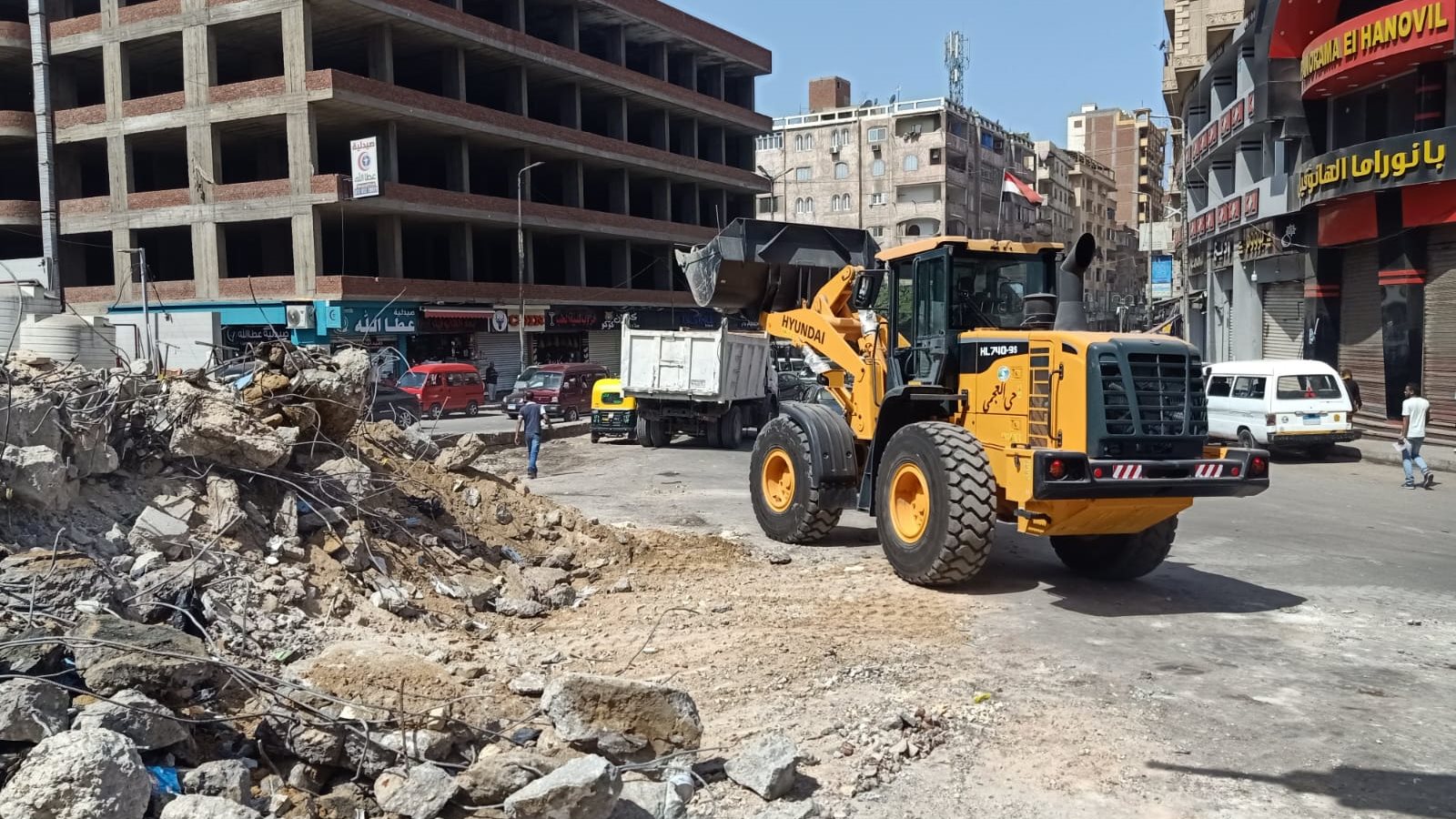 إزالة مجسم غربي الإسكندرية