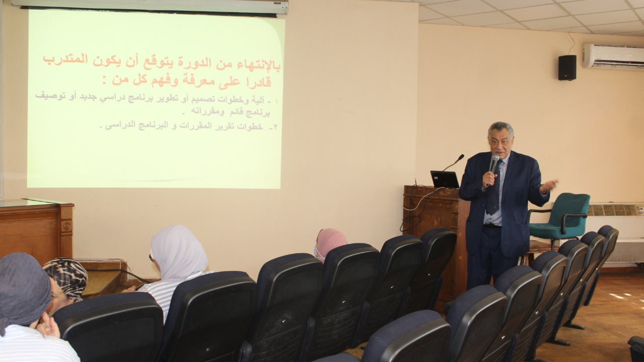 كلية الآداب جامعة عين شمس 