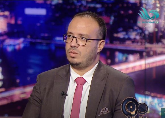  الدكتور رائف صلاح بكلية التربية جامعة الإسكندرية