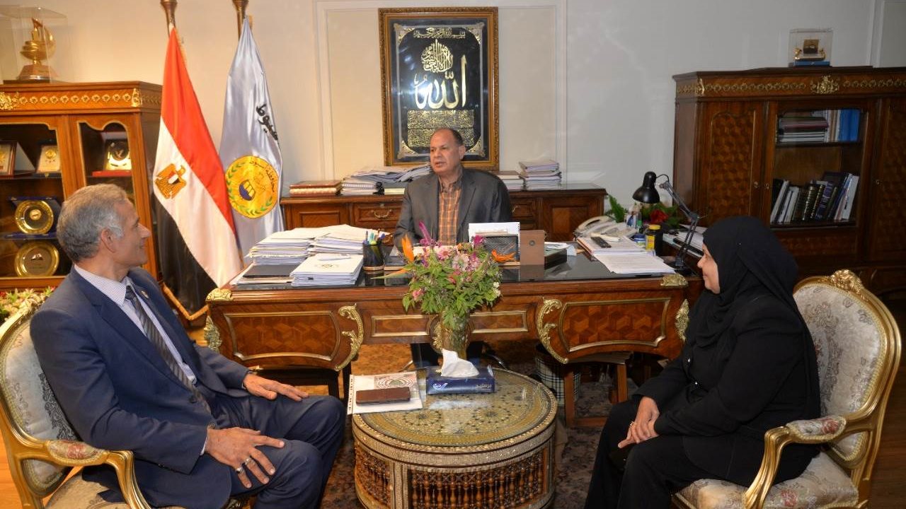 محافظ أسيوط يلتقي وكيل وزارة الزراعة الجديد 