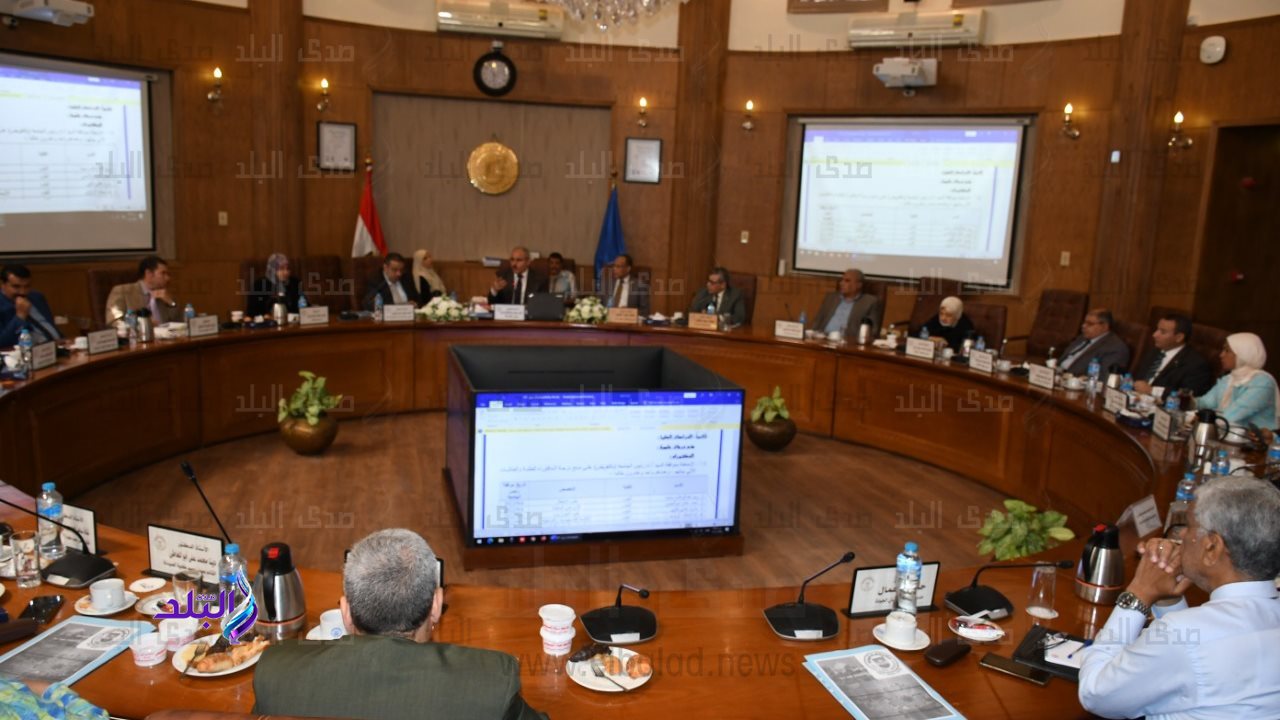 خلال مجلس الجامعة 