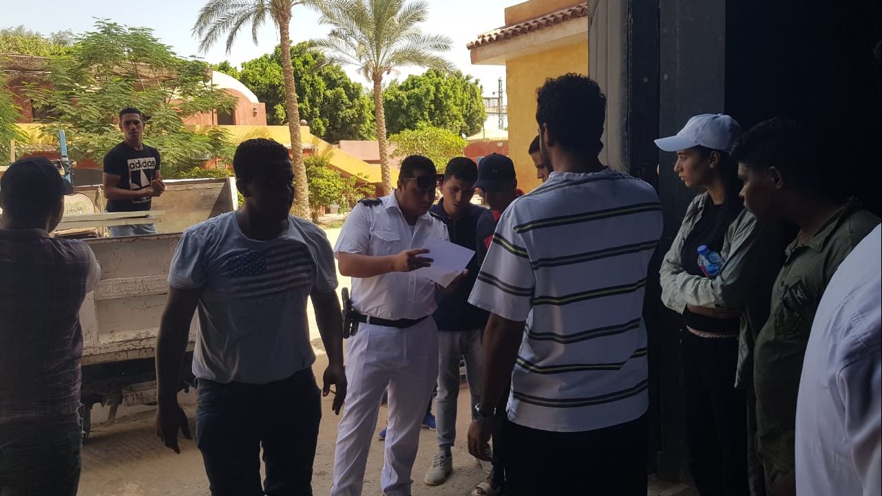 غلق وتشميع الاستديوهات 