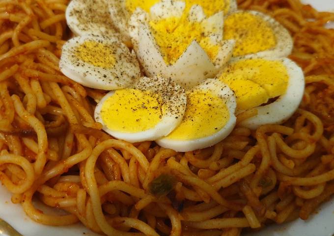 مكرونة وبيض