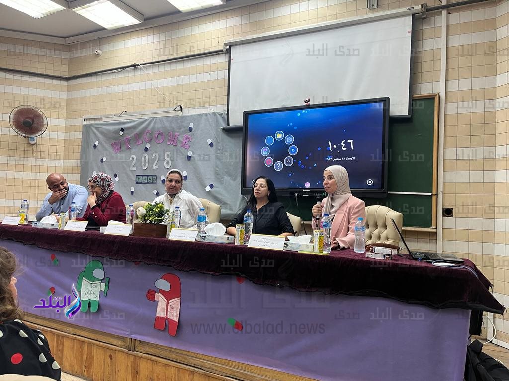 صيدلة عين شمس تستقبل طلابها الجدد للعام الدراسي الجديد 