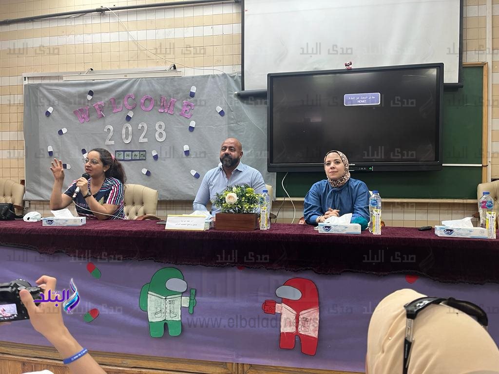 صيدلة عين شمس تستقبل طلابها الجدد للعام الدراسي الجديد 