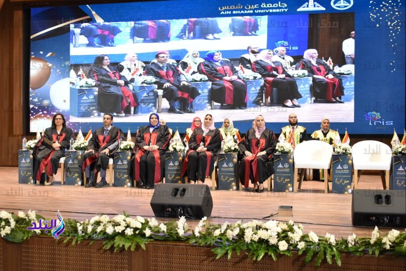 حاسبات عين شمس تحتفل بتخريج دفعتين