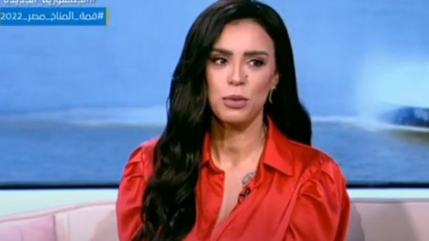 الفنانة إيمان يوسف