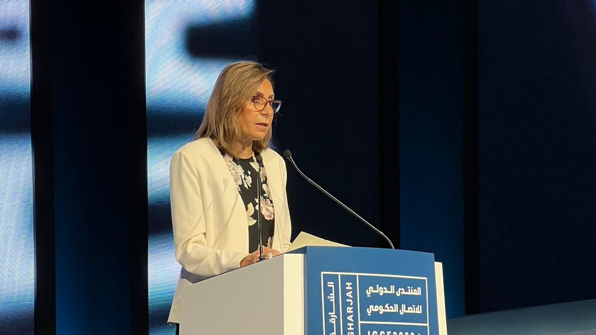 وزيرة الثقافة