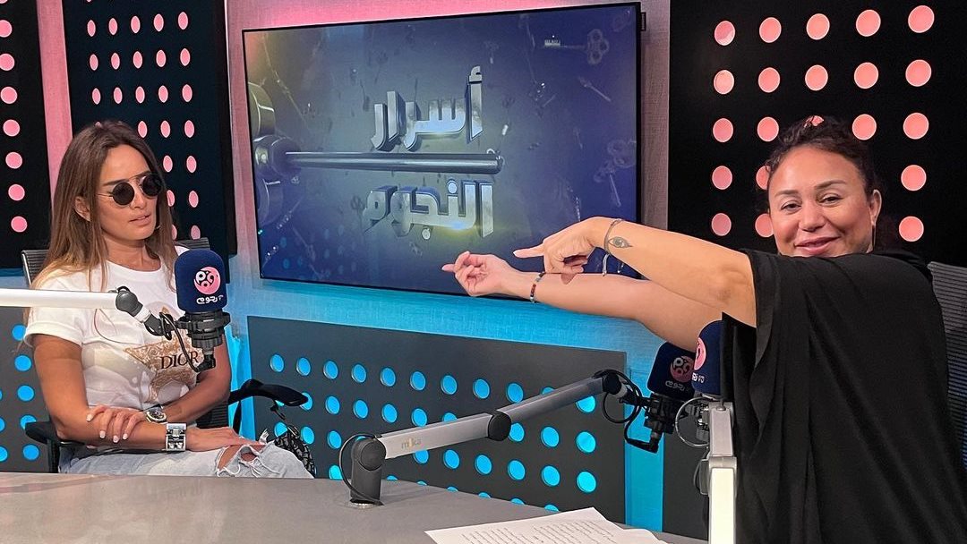 زينة وإنجي علي