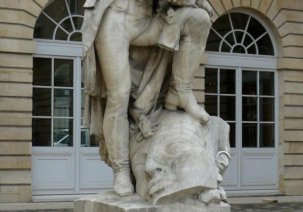 تمثال شامبليون