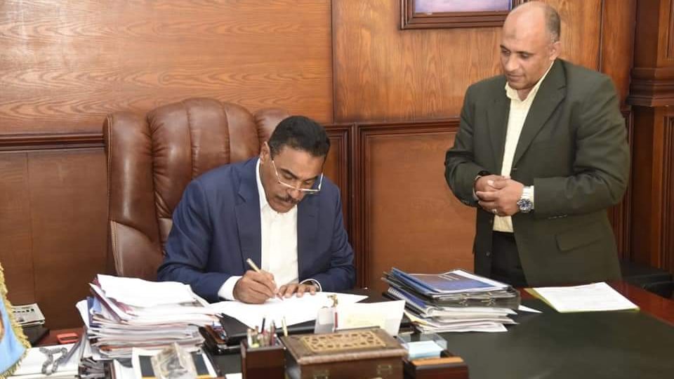 محافظ مطروح يوافق على فتح فصل ثانوى براس الحكمة 