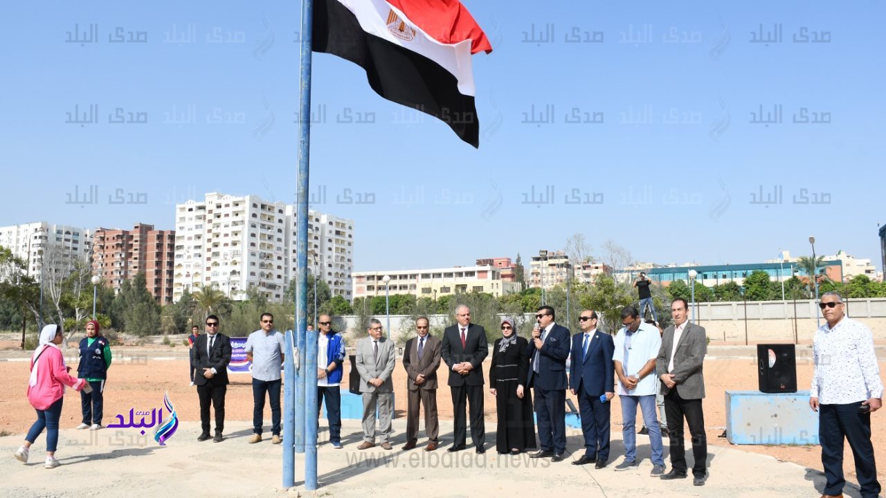 تحية العلم بجامعة قناة السويس