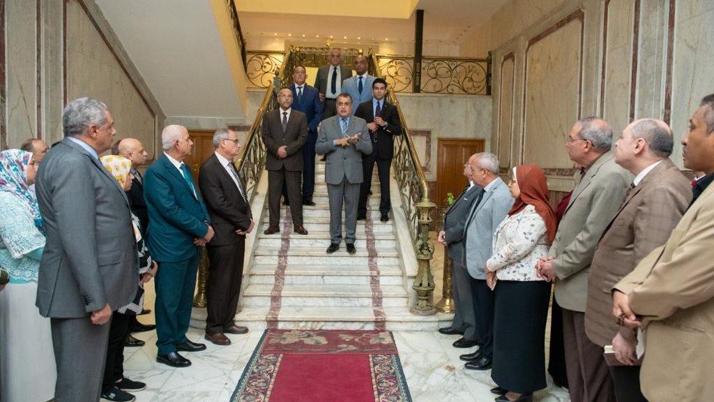 وزير الإنتاج الحربي 